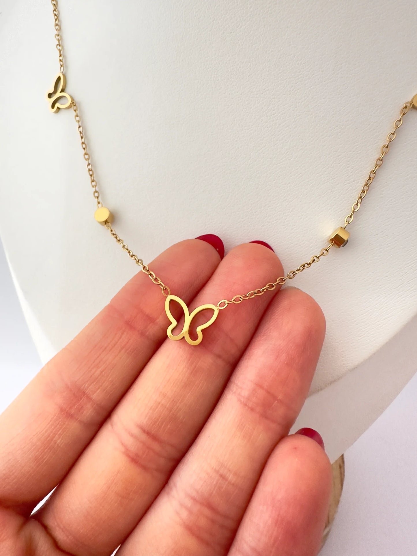 Collar Mariposa Circones