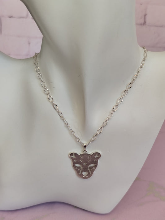 Collar Jaguar Enchape de Plata