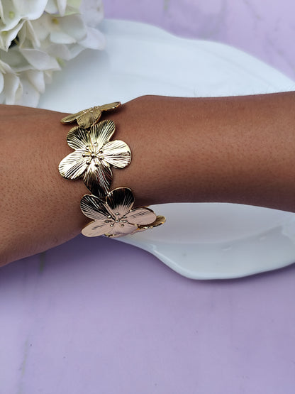 Brazalete Flor Enchape de Oro